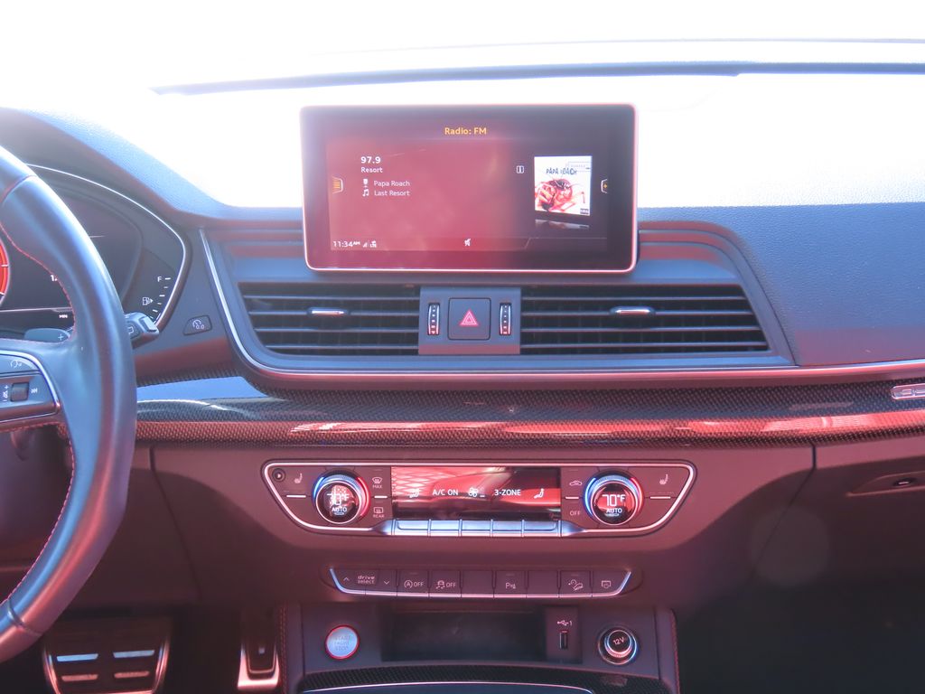 Thumbnail: 2020 Audi SQ5 - 8