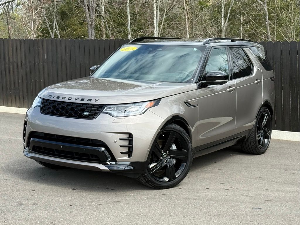 Varesine Blue Metallic 2025 Land Rover Discovery P300 Dynamic SE AWD SUV / Crossover All-Wheel Drive 8-Speed Automatic