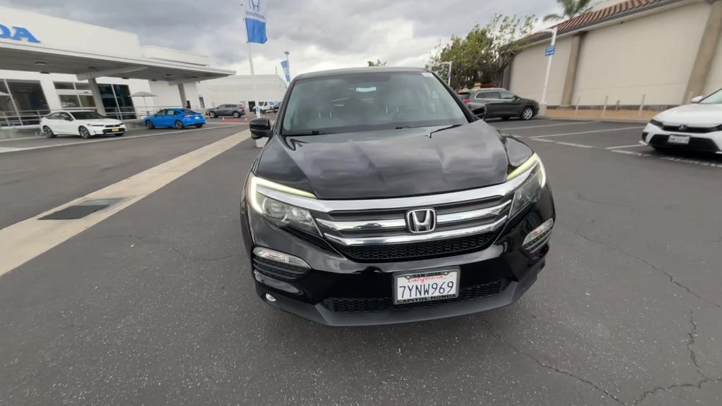 Thumbnail: 2017 Honda Pilot - 3