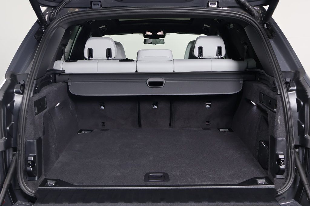 Thumbnail: 2026 BMW X5 - 8