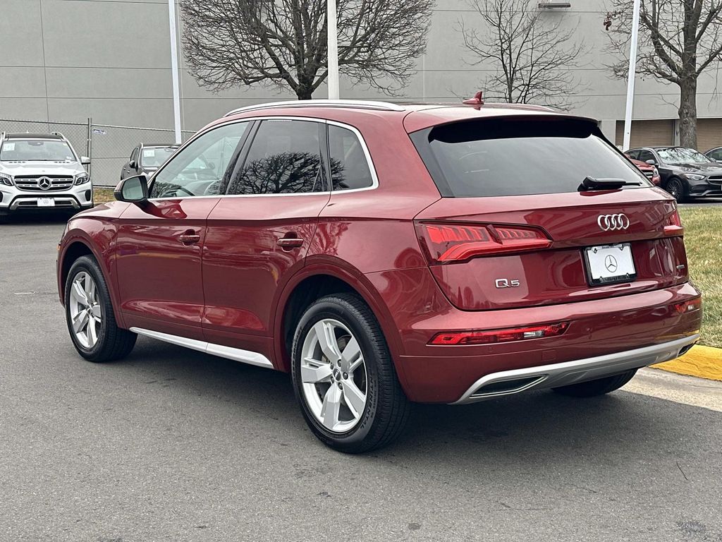 Thumbnail: 2019 Audi Q5 - 13