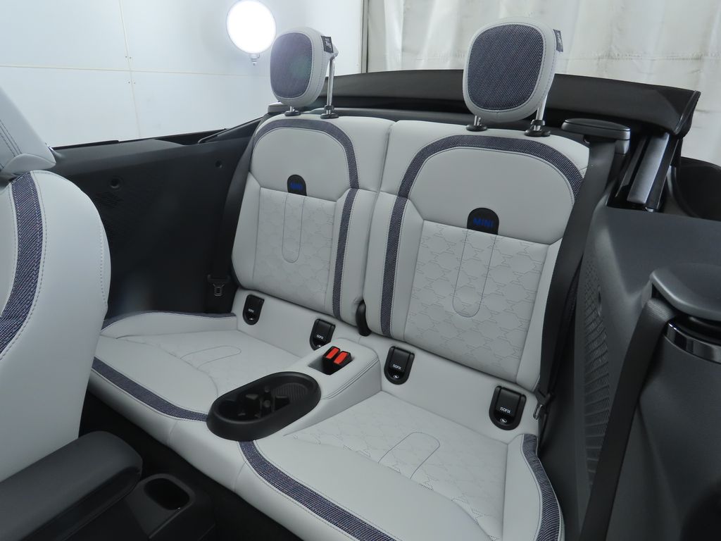 Thumbnail: 2026 MINI Cooper - 26