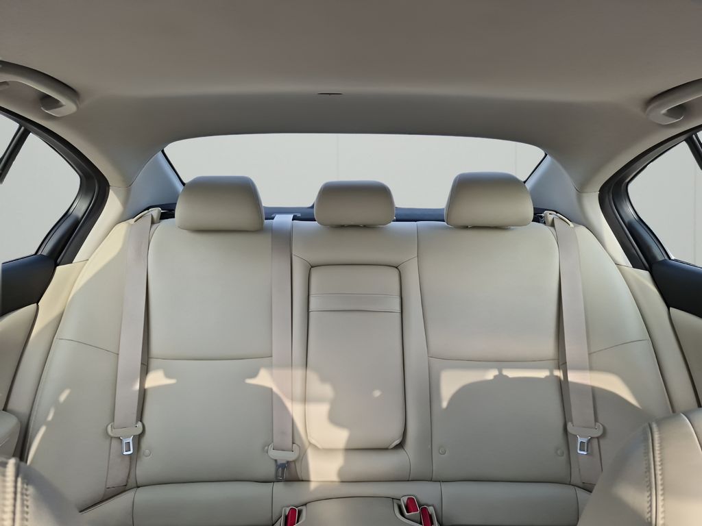 Used 2019 White INFINITI 3.0t LUXE image 42