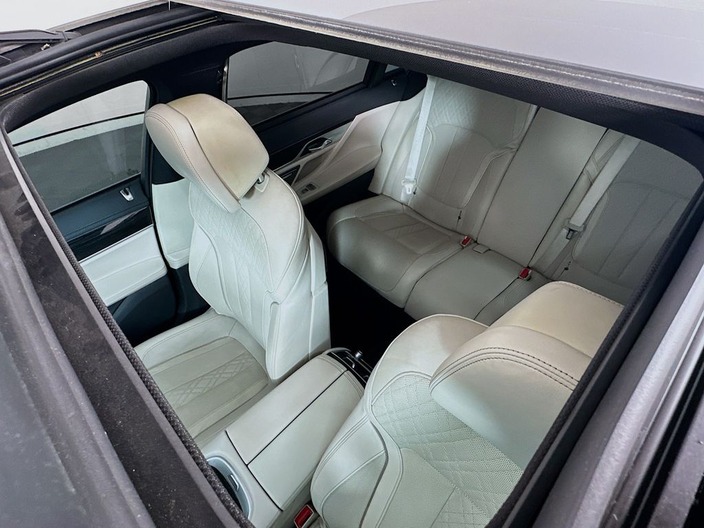 Thumbnail: 2020 BMW 7 Series - 22