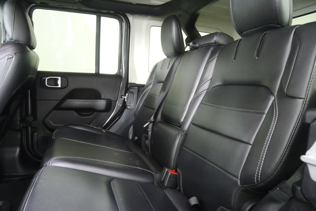 Thumbnail: 2021 Jeep Wrangler - 6