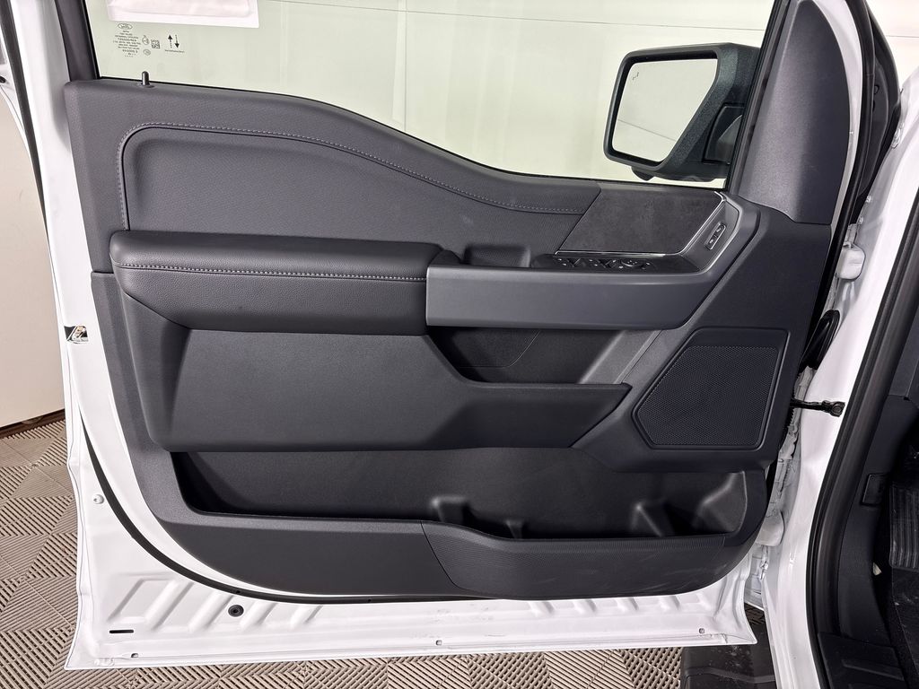New 2026 White Ford XLT image 16