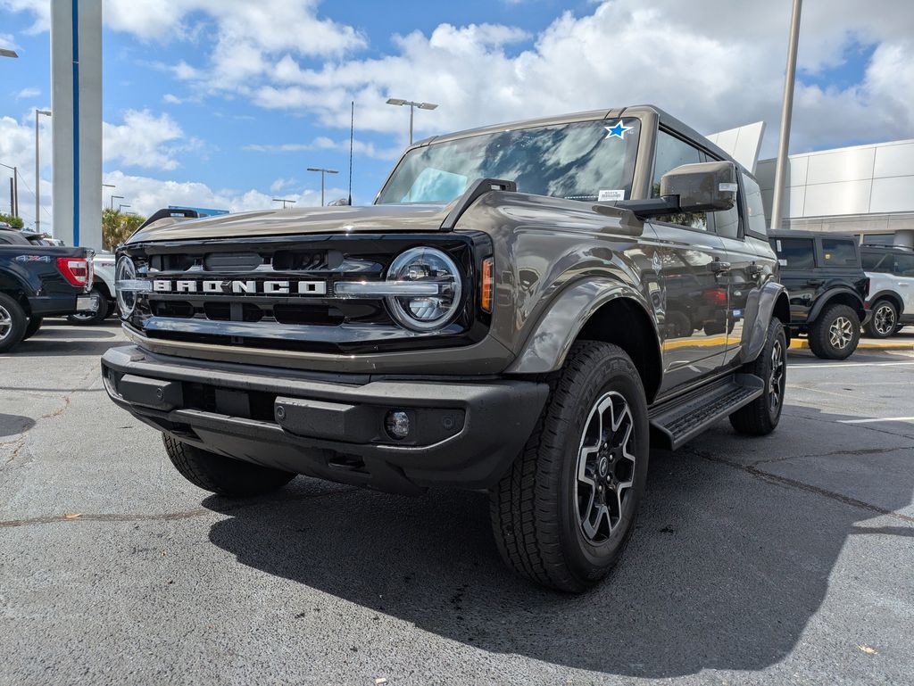 2025 Ford Bronco Outer Banks