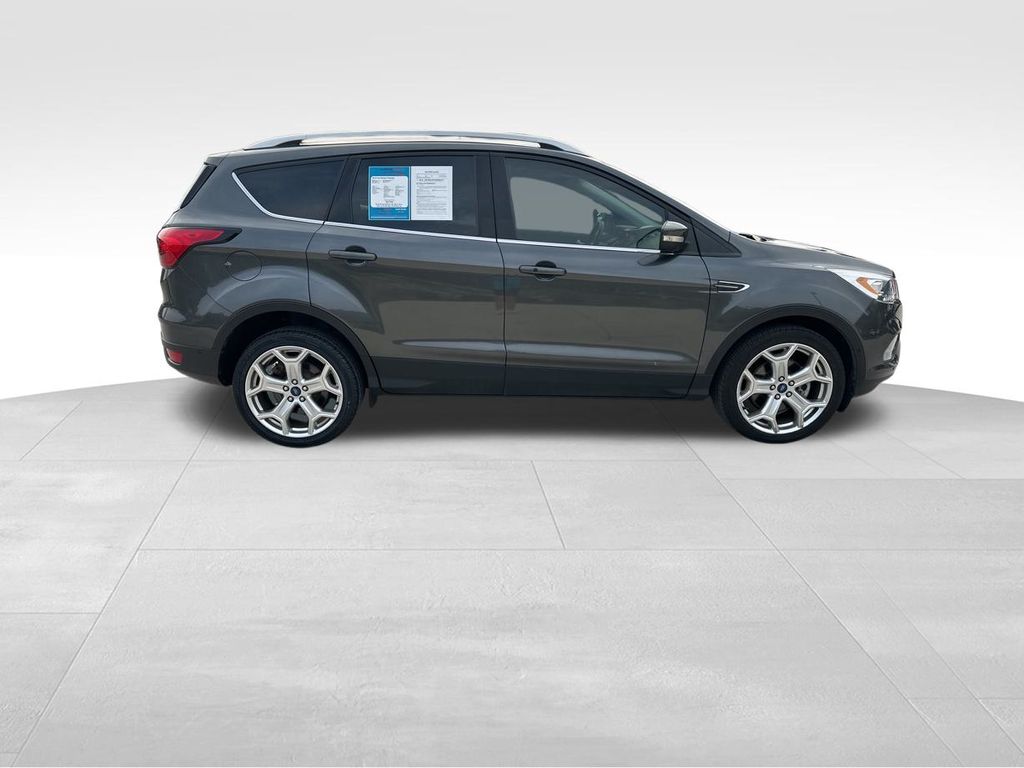 2019 Ford Escape Titanium 9