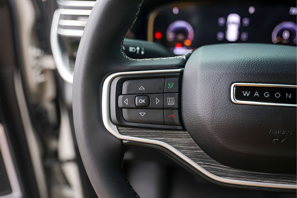 Used Car 2022 Jeep Wagoneer  Series Iii For Sale Under $50,000 In Austin, Texas