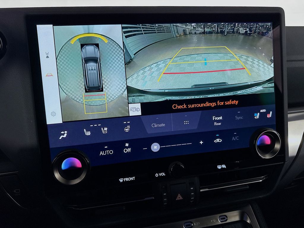 Thumbnail: 2024 Lexus GX - 14