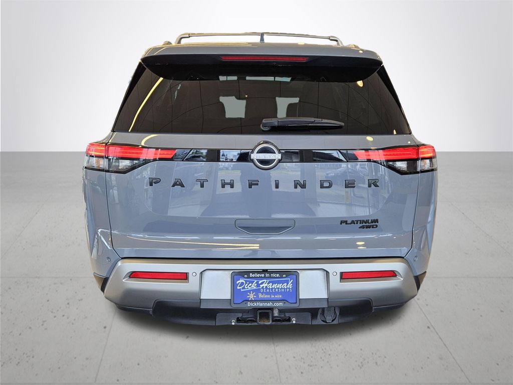 2023 Nissan Pathfinder Platinum