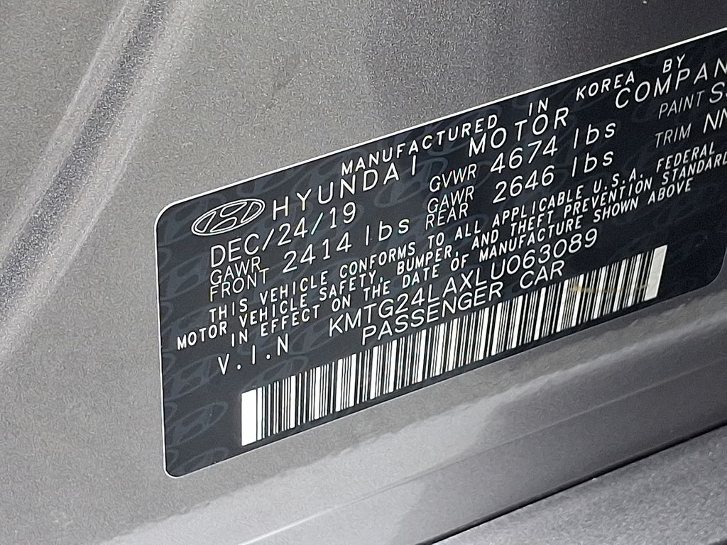 Thumbnail: 2020 Genesis G70 - 26