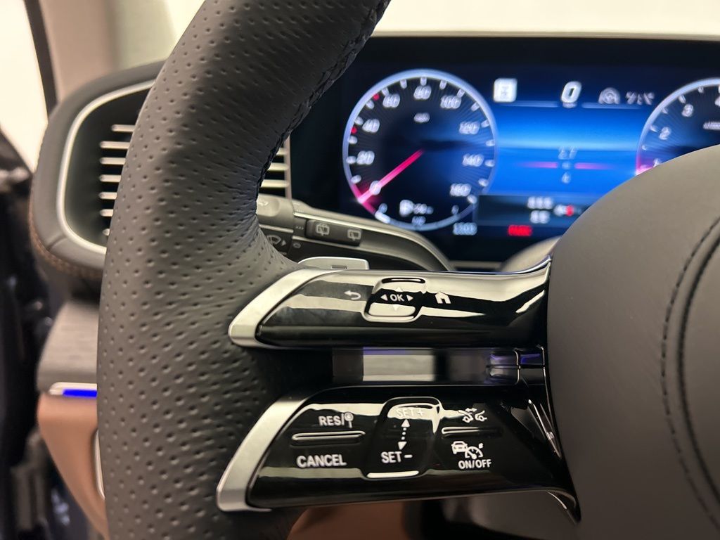 Thumbnail: 2026 Mercedes-Benz GLS - 14