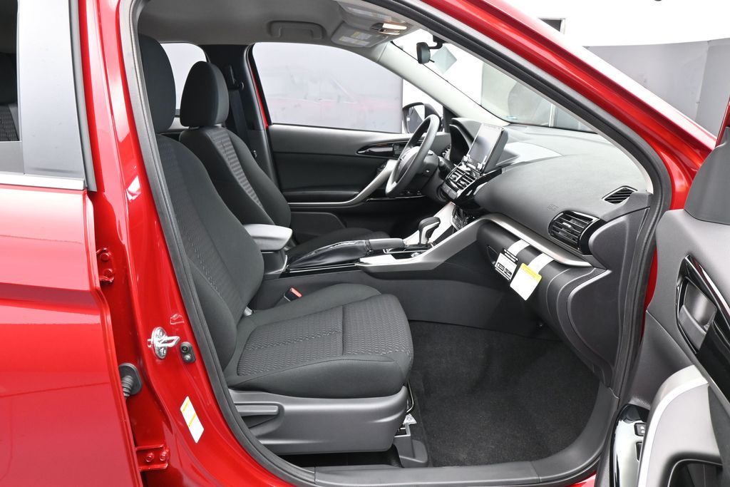 New 2026 Red Mitsubishi LE image 35