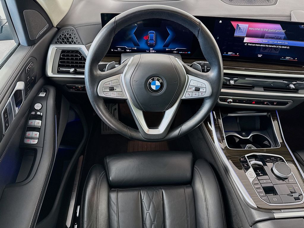 Thumbnail: 2023 BMW X7 - 10