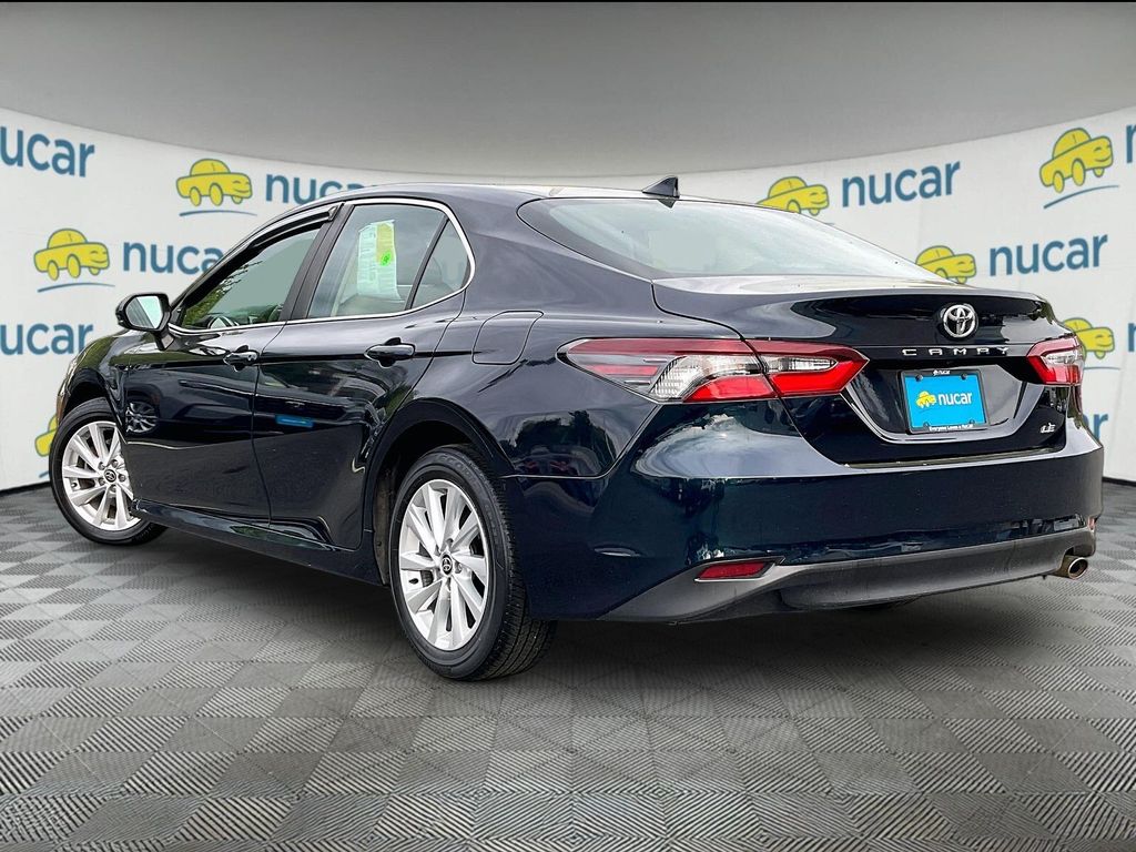 2021 Toyota Camry — photo 4