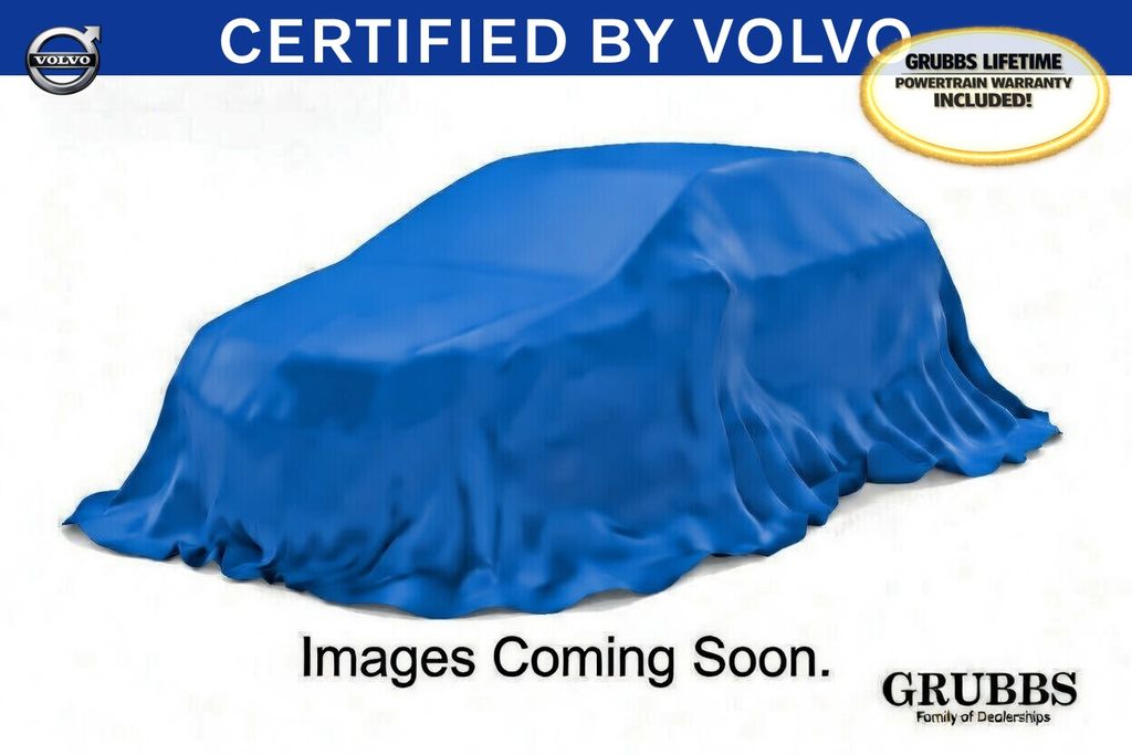 2024 Volvo XC60 B5 Plus Dark Theme AWD