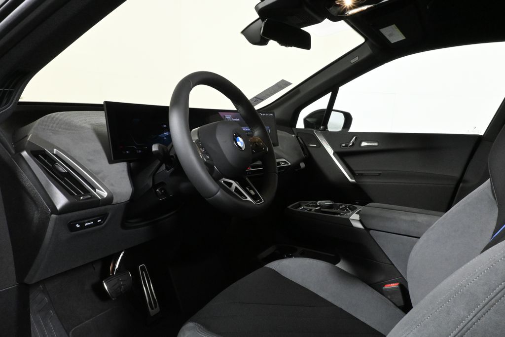 Thumbnail: 2026 BMW iX - 15