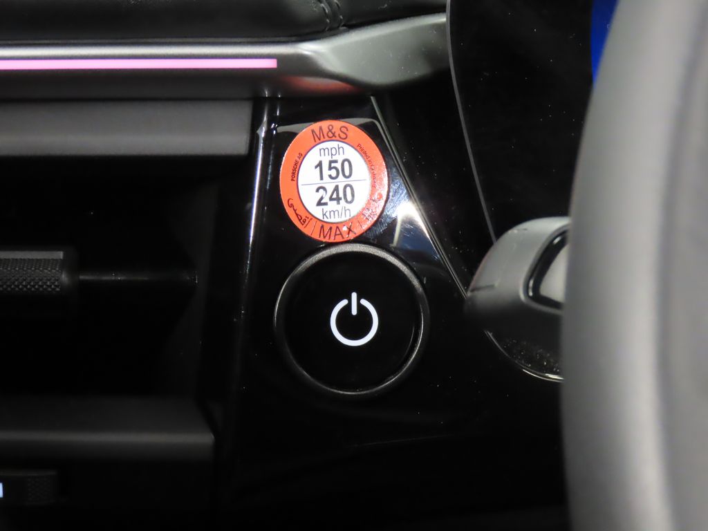 Thumbnail: 2025 Porsche Macan - 22