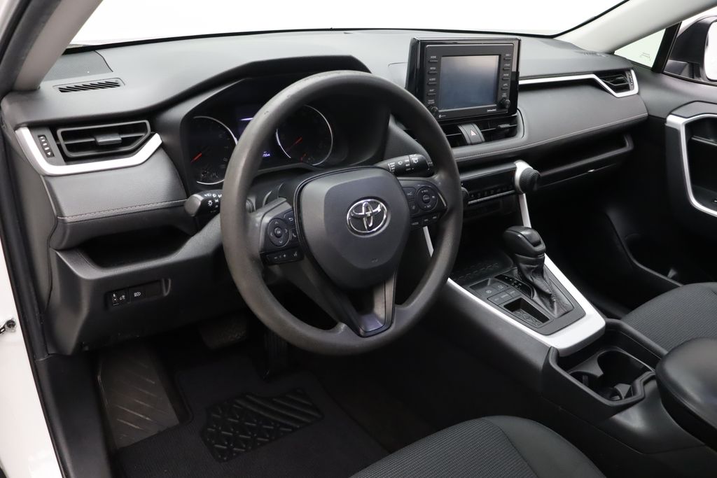 2020 Toyota RAV4 LE 15