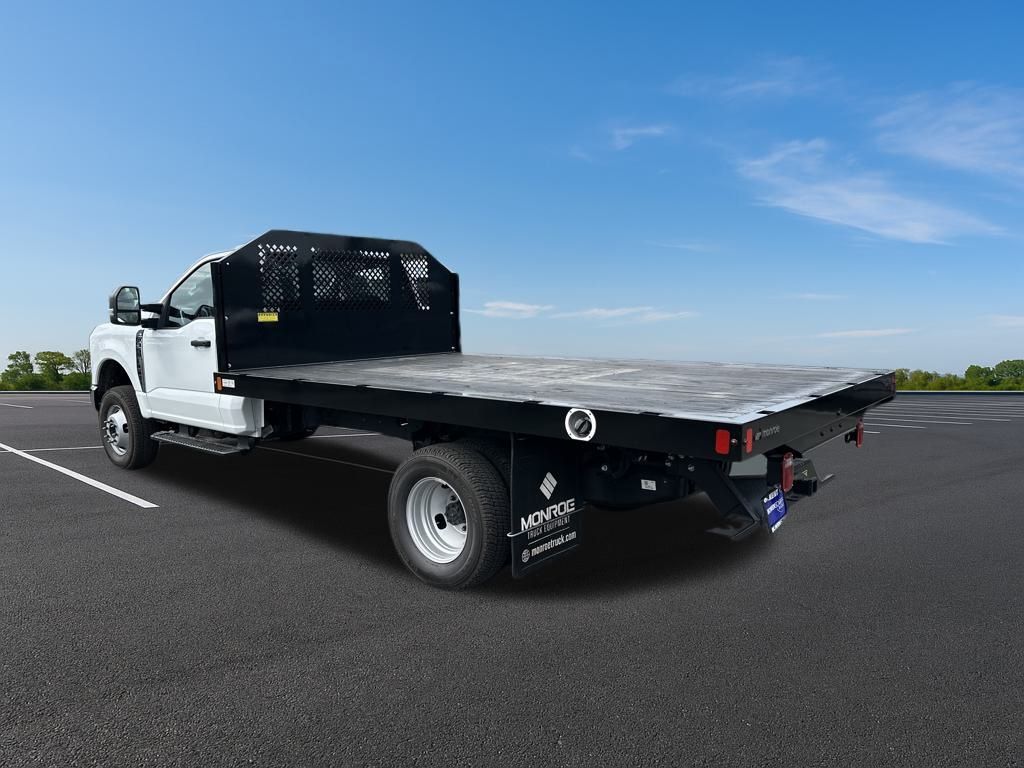 New 2025 Ford Super Duty F-350 Chassis Regular Cab (DRW) 169" Wheelbase XL