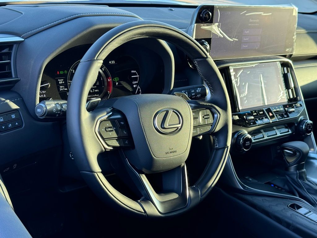 2024 Lexus LX 600 Luxury 17