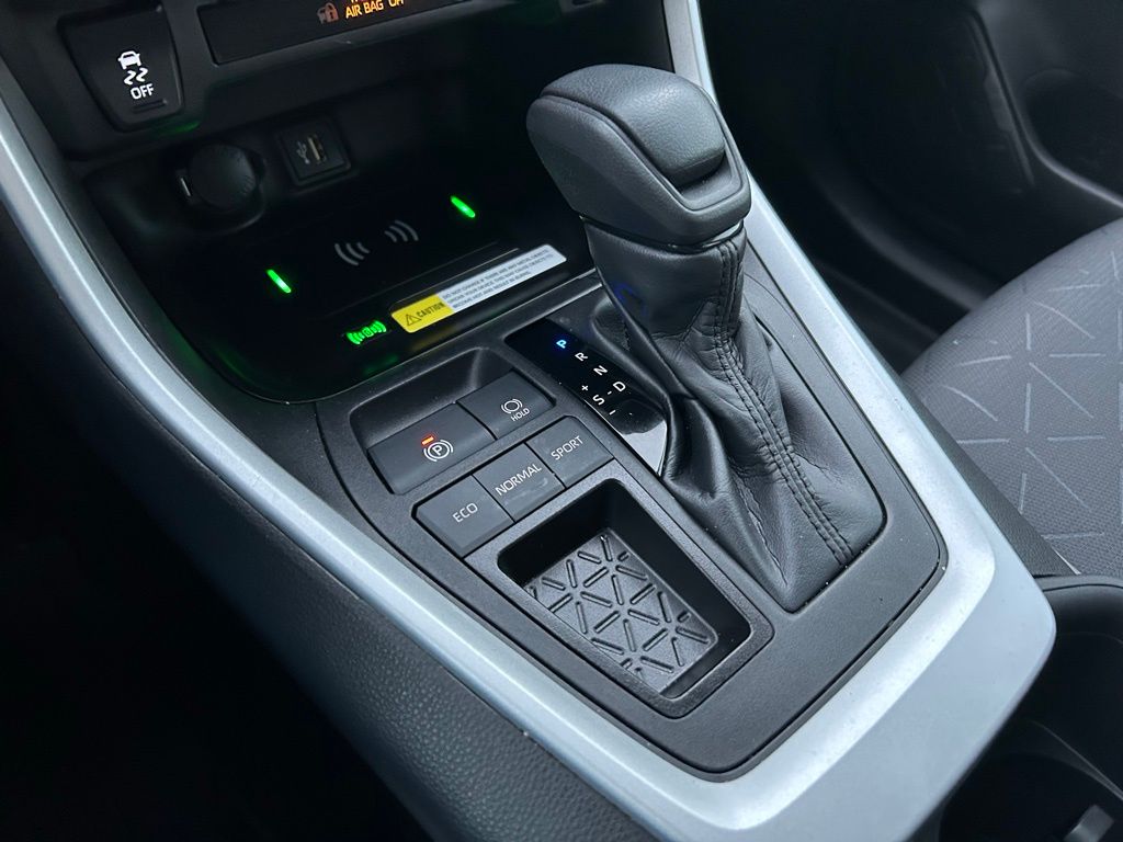 Thumbnail: 2024 Toyota RAV4 - 27