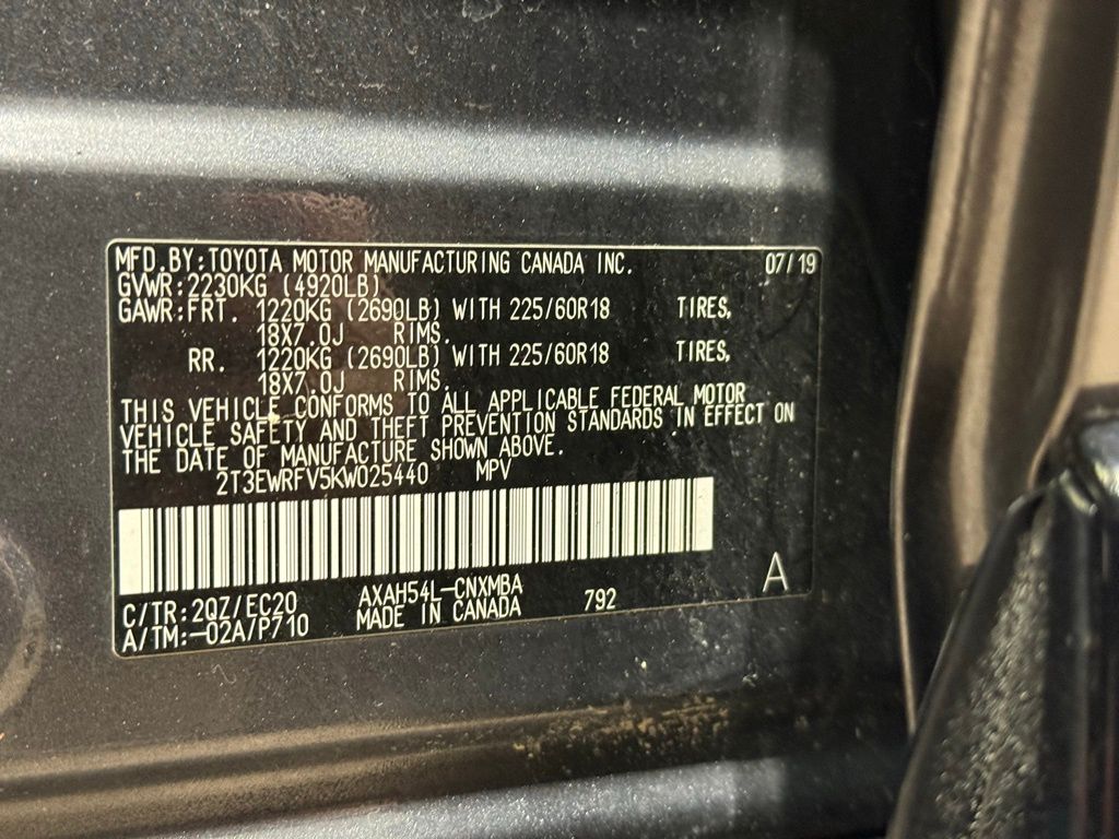 Thumbnail: 2019 Toyota RAV4 - 32