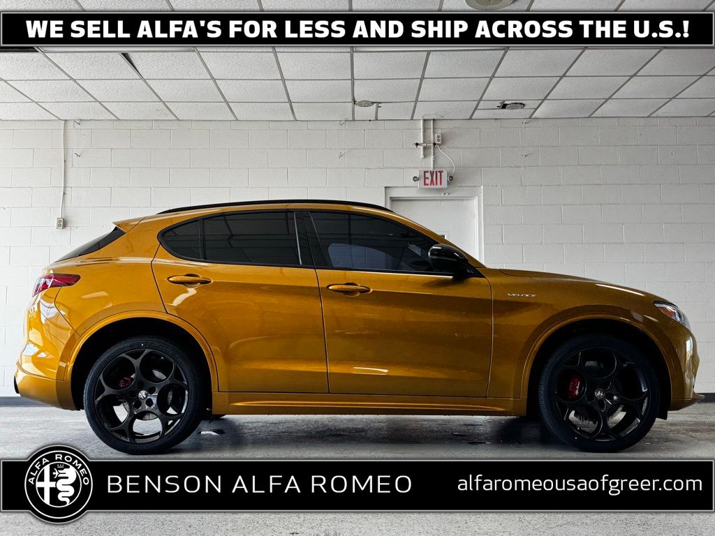 Ocra GT Tri-Coat 2023 Alfa Romeo Stelvio SUV / Crossover All-Wheel Drive 8-Speed Automatic