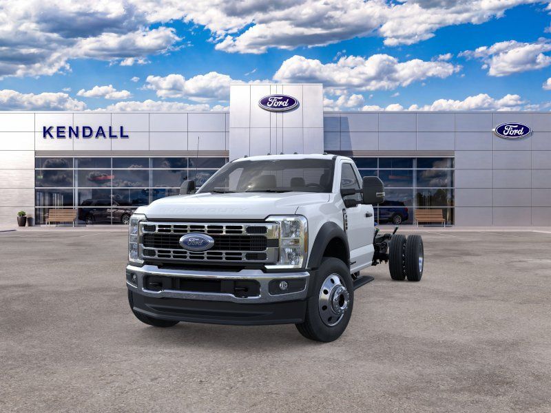 New 2026 White Ford XLT image 2