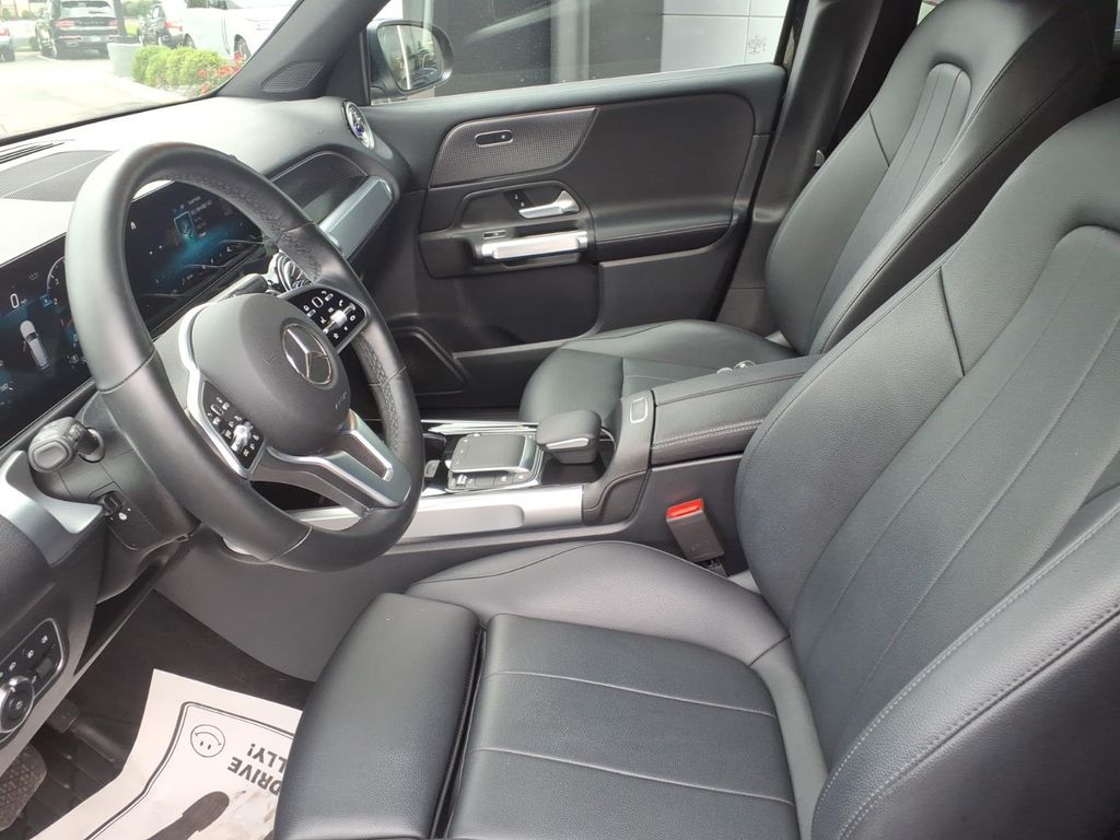 Certified Used 2022 Night Black Mercedes-Benz GLB 250 image 14