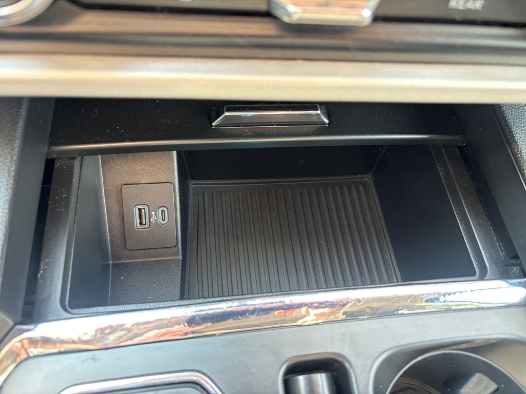 2022 Ford Expedition XLT Green at Grove City Ford