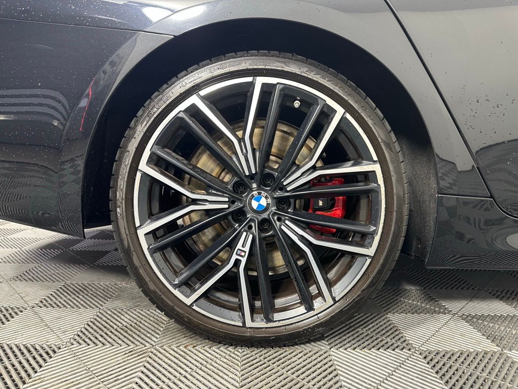 Thumbnail: 2022 BMW 5 Series - 12