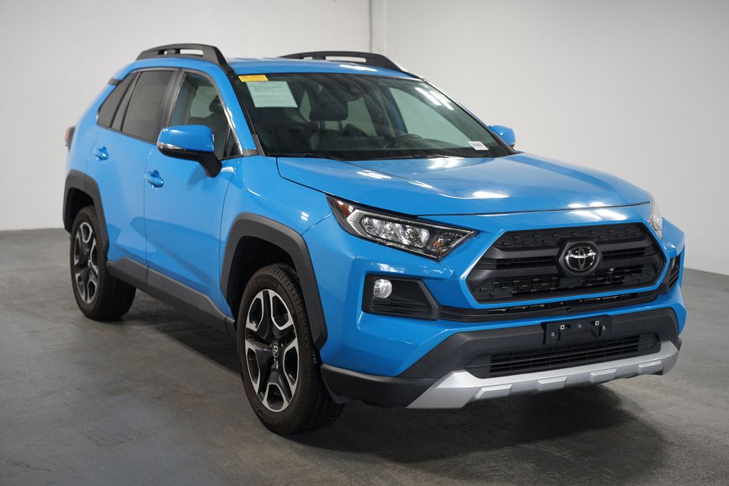 Thumbnail: 2021 Toyota RAV4 - 3