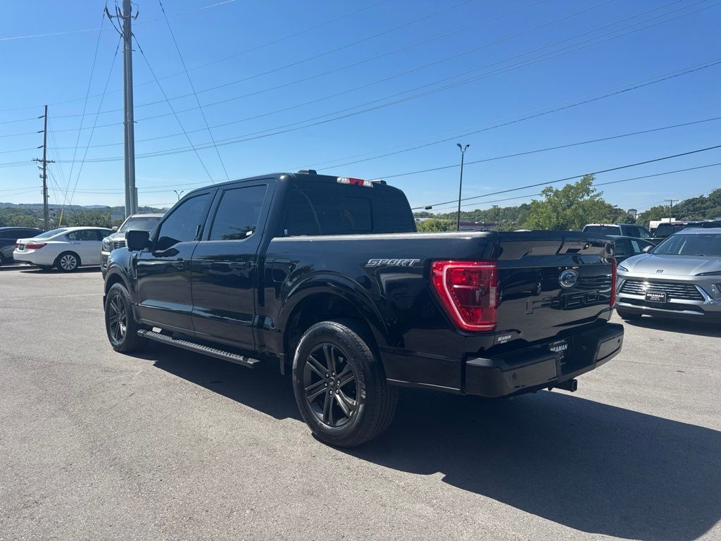 Used 2022 Black Ford XLT image 5