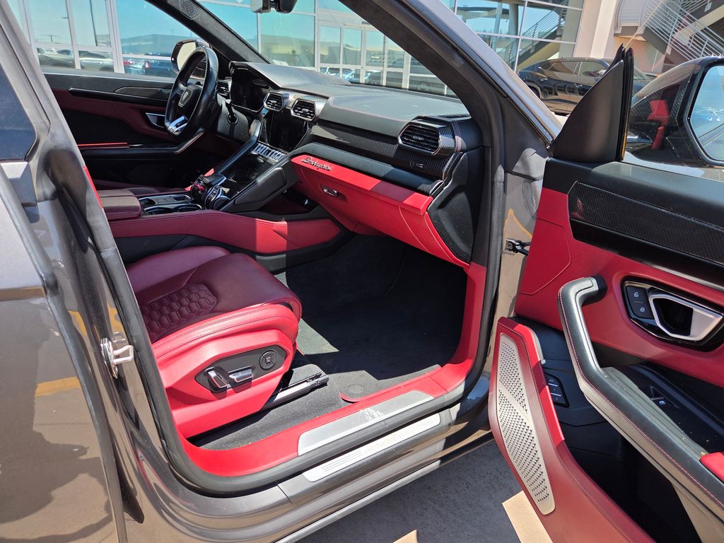 Thumbnail: 2022 Lamborghini Urus - 13