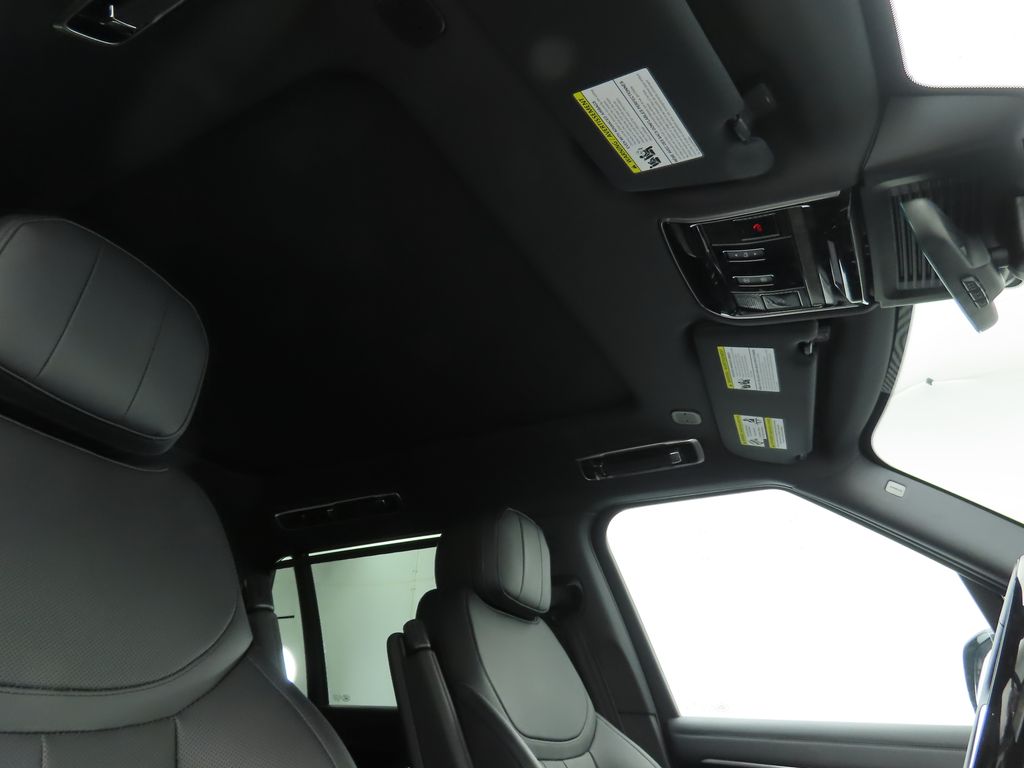 Thumbnail: 2025 Land Rover Range Rover - 18