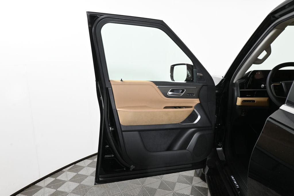Thumbnail: 2026 INFINITI QX80 - 31
