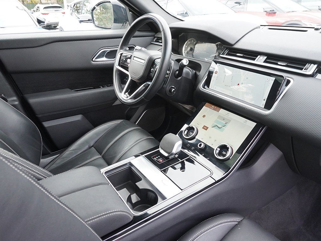 Used 2023 White Land Rover HST image 33
