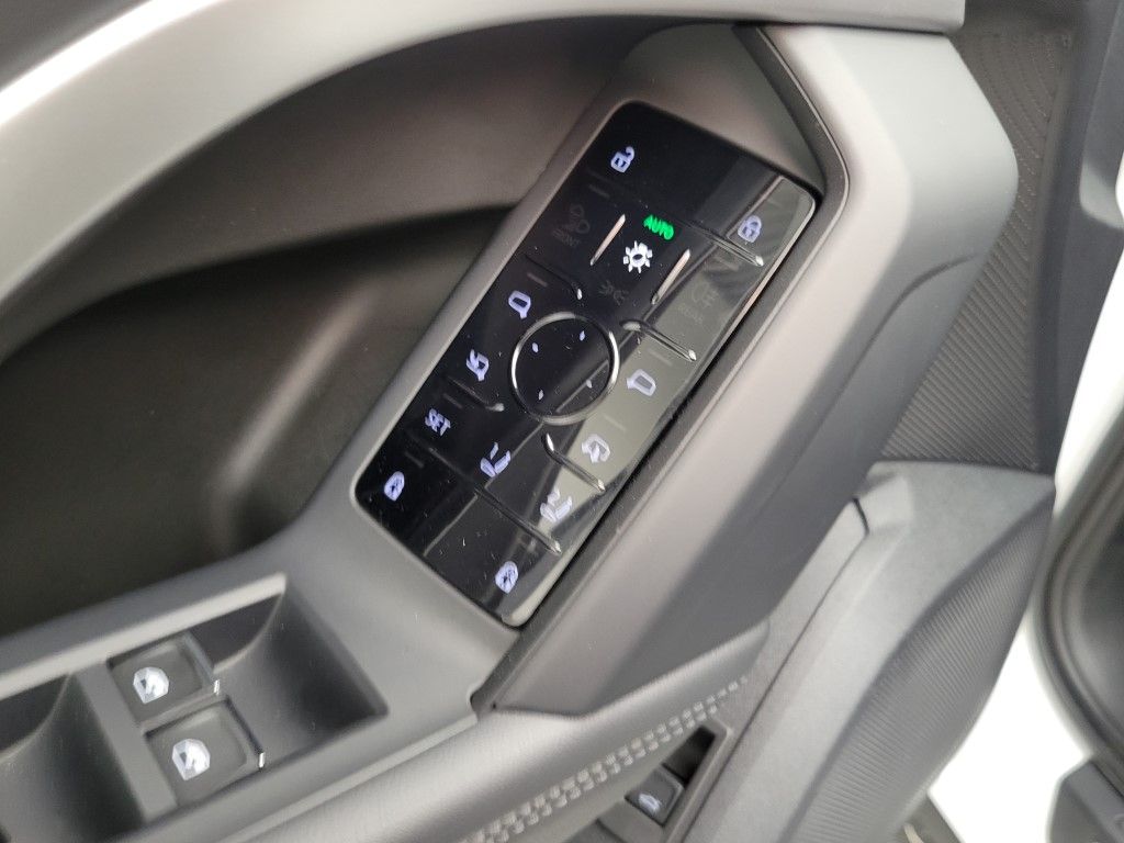 Thumbnail: 2025 Audi Q5 - 32