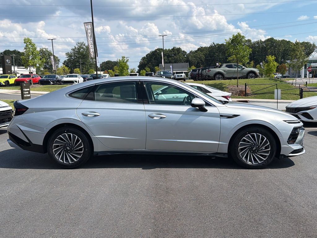 New 2026 Silver Hyundai Limited image 7