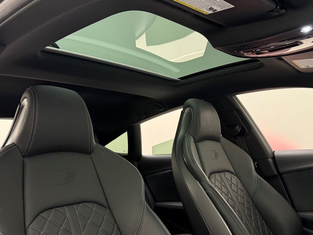 Thumbnail: 2022 Audi S5 - 23