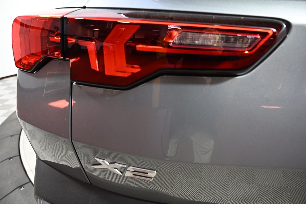 Thumbnail: 2026 BMW X2 - 11