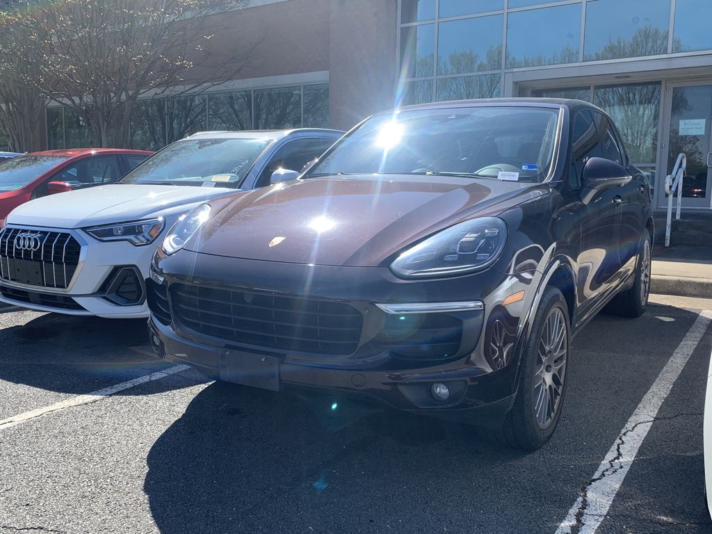 Thumbnail: 2017 Porsche Cayenne - 3
