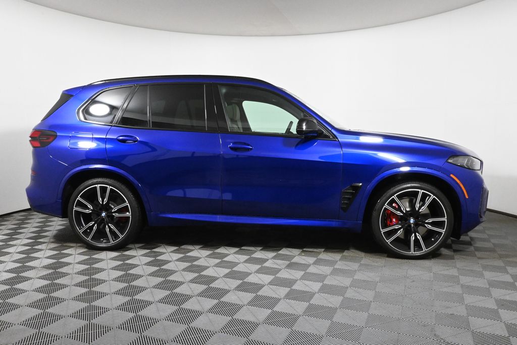 2025 BMW X5 M60i 8