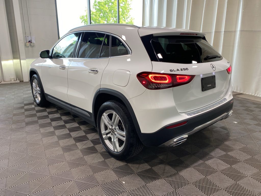 Used 2022 White Mercedes-Benz GLA 250 image 5