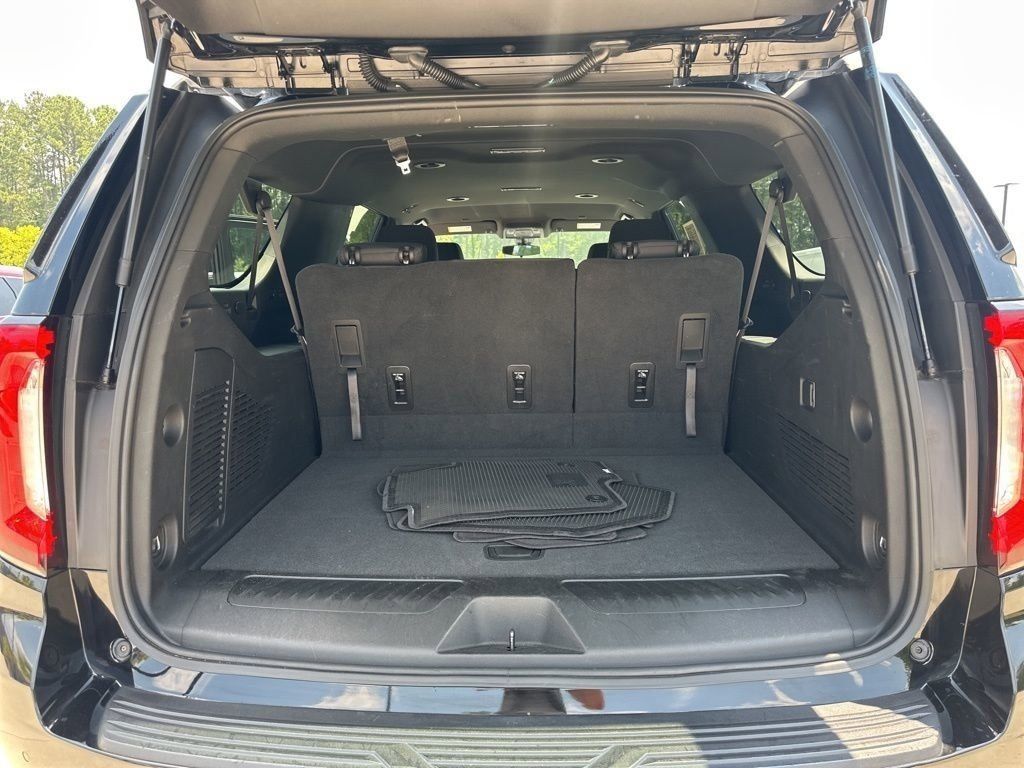 2022 Onyx Black GMC Yukon XL SLE 4X4 SUV