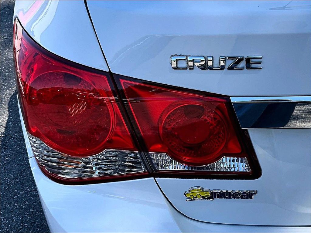2016 Chevrolet Cruze Limited — photo 27
