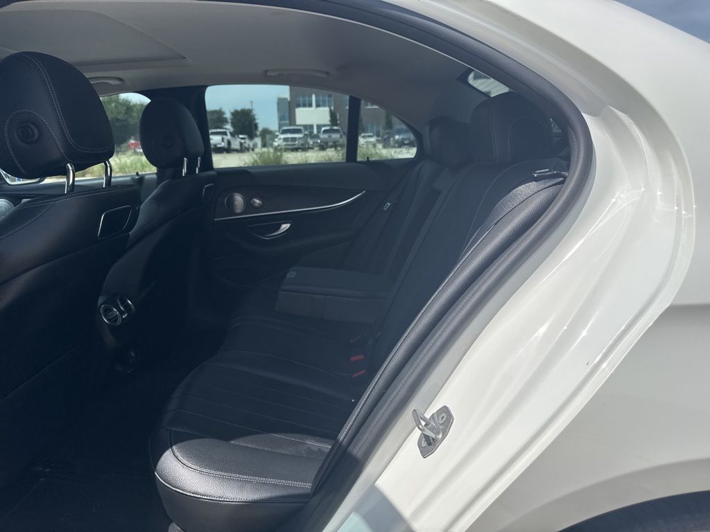 2018 Mercedes-Benz E-Class E 300 photo