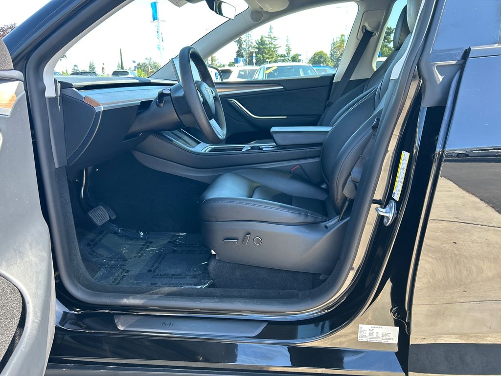 2023 Tesla Model Y Long Range 10